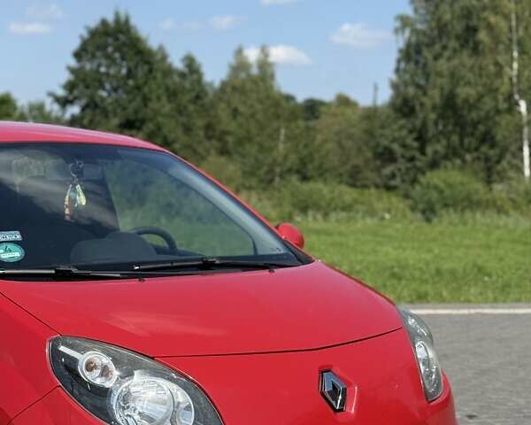 Красный Рено Твинго, объемом двигателя 1.46 л и пробегом 211 тыс. км за 4000 $, фото 1 на Automoto.ua