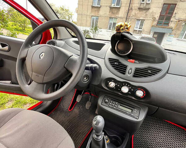 Червоний Рено Твінго, об'ємом двигуна 1.2 л та пробігом 132 тис. км за 4500 $, фото 7 на Automoto.ua