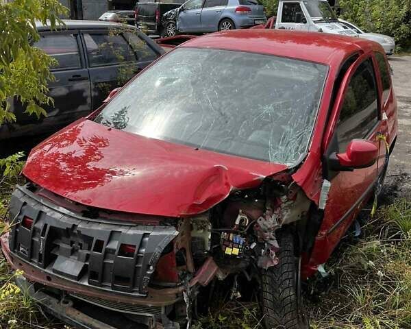 Рено Твінго 2010 у Бродах на Automoto.ua Червоний Рено Твінго, об'ємом двигуна 1.15 л та пробігом 175 тис. км за 1200 $, фото 4 на Automoto.ua