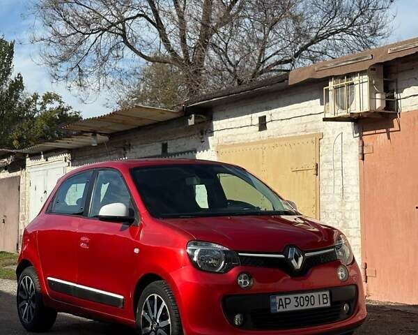 Рено Твінго 2014 у Запоріжжя на Automoto.ua Червоний Рено Твінго, об'ємом двигуна 1 л та пробігом 179 тис. км за 5200 $, фото 3 на Automoto.ua