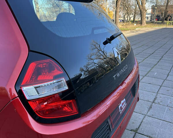 Червоний Рено Твінго, об'ємом двигуна 1 л та пробігом 179 тис. км за 5500 $, фото 16 на Automoto.ua