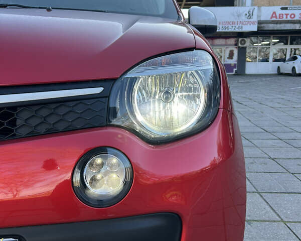 Червоний Рено Твінго, об'ємом двигуна 1 л та пробігом 179 тис. км за 5500 $, фото 20 на Automoto.ua