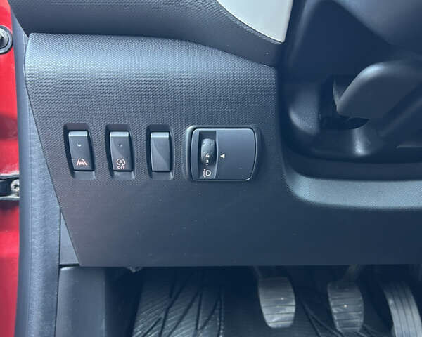 Червоний Рено Твінго, об'ємом двигуна 1 л та пробігом 179 тис. км за 5500 $, фото 10 на Automoto.ua