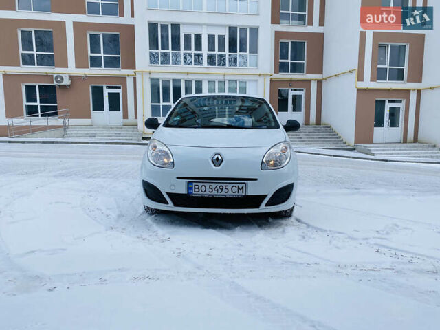Рено Твинго, объемом двигателя 1.1 л и пробегом 190 тыс. км за 4350 $, фото 4 на Automoto.ua