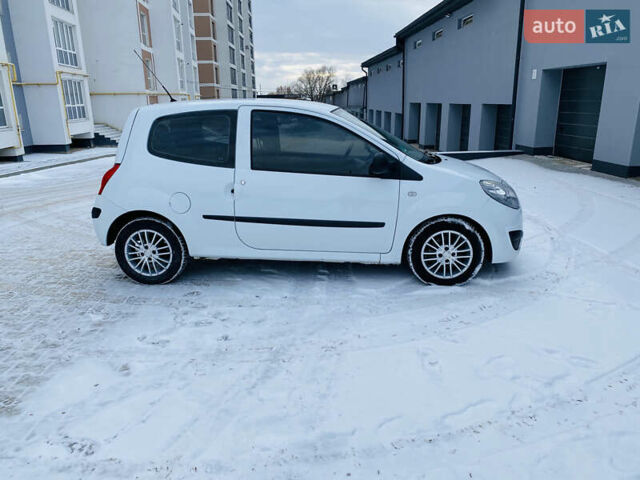 Рено Твинго, объемом двигателя 1.1 л и пробегом 190 тыс. км за 4350 $, фото 8 на Automoto.ua