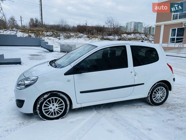 Рено Твинго, объемом двигателя 1.1 л и пробегом 190 тыс. км за 4350 $, фото 5 на Automoto.ua