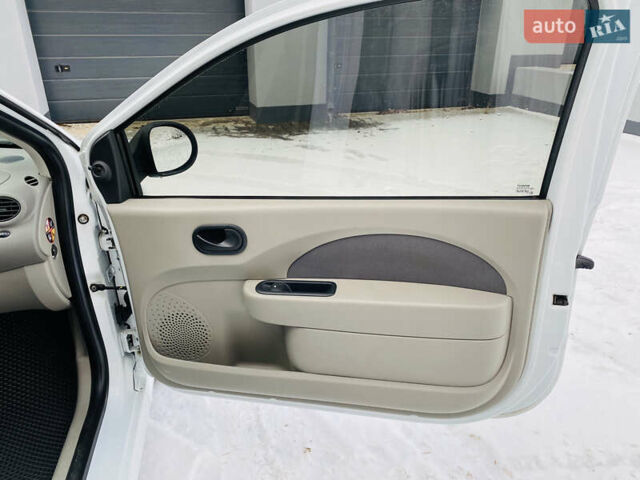 Рено Твинго, объемом двигателя 1.1 л и пробегом 190 тыс. км за 4350 $, фото 12 на Automoto.ua