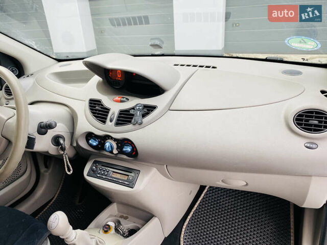 Рено Твинго, объемом двигателя 1.1 л и пробегом 190 тыс. км за 4350 $, фото 13 на Automoto.ua