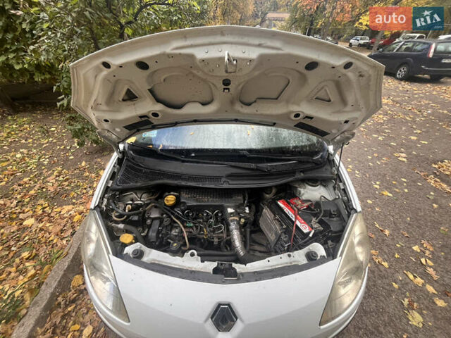 Рено Твинго, объемом двигателя 1.5 л и пробегом 416 тыс. км за 4200 $, фото 5 на Automoto.ua