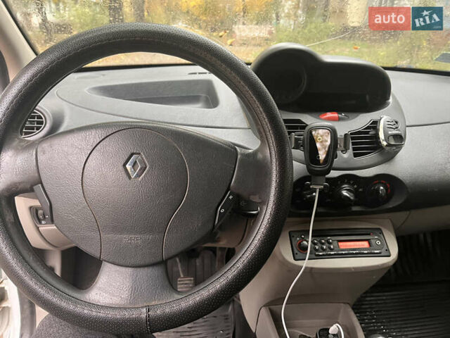 Рено Твинго, объемом двигателя 1.5 л и пробегом 416 тыс. км за 4200 $, фото 7 на Automoto.ua