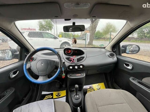 Рено Твинго, объемом двигателя 1.2 л и пробегом 201 тыс. км за 4800 $, фото 13 на Automoto.ua