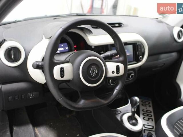 Рено Твинго, объемом двигателя 0 л и пробегом 13 тыс. км за 6950 $, фото 2 на Automoto.ua