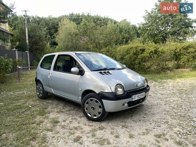 Серый Рено Твинго, объемом двигателя 1.1 л и пробегом 296 тыс. км за 1800 $, фото 7 на Automoto.ua