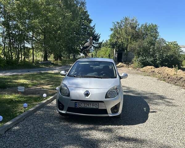 Сірий Рено Твінго, об'ємом двигуна 1.5 л та пробігом 137 тис. км за 4200 $, фото 7 на Automoto.ua