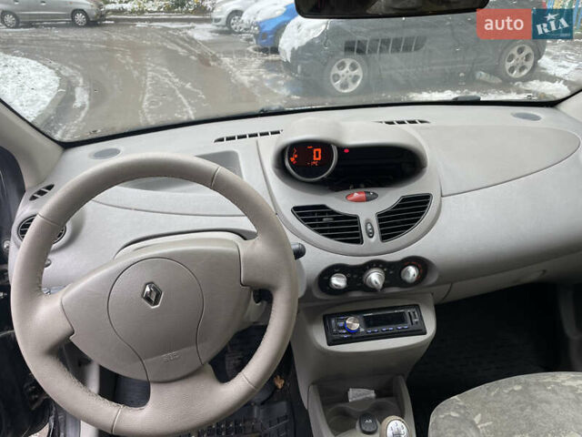 Сірий Рено Твінго, об'ємом двигуна 1.5 л та пробігом 290 тис. км за 3800 $, фото 10 на Automoto.ua