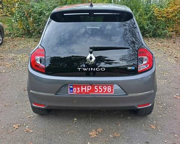 Серый Рено Твинго, объемом двигателя 0 л и пробегом 61 тыс. км за 7950 $, фото 8 на Automoto.ua