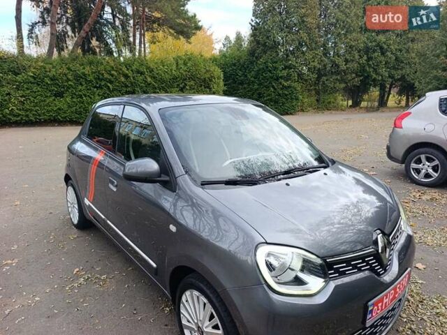 Серый Рено Твинго, объемом двигателя 0 л и пробегом 61 тыс. км за 7950 $, фото 7 на Automoto.ua