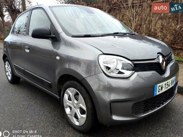 Сірий Рено Твінго, об'ємом двигуна 0 л та пробігом 17 тис. км за 8300 $, фото 1 на Automoto.ua