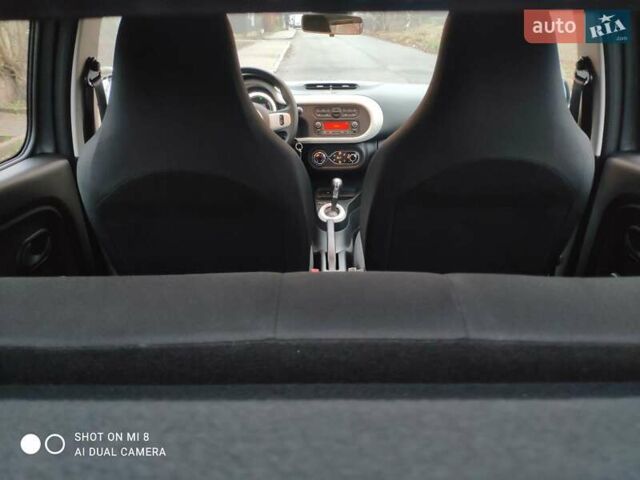 Сірий Рено Твінго, об'ємом двигуна 0 л та пробігом 17 тис. км за 8300 $, фото 43 на Automoto.ua
