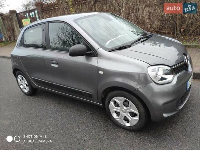 Сірий Рено Твінго, об'ємом двигуна 0 л та пробігом 17 тис. км за 8300 $, фото 4 на Automoto.ua