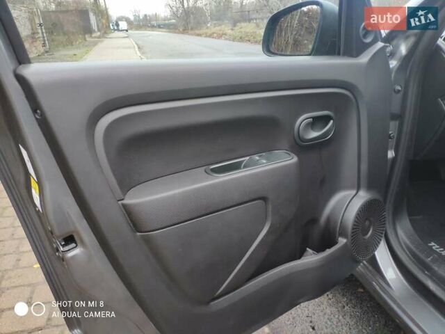 Сірий Рено Твінго, об'ємом двигуна 0 л та пробігом 17 тис. км за 8300 $, фото 31 на Automoto.ua
