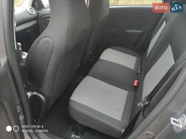 Сірий Рено Твінго, об'ємом двигуна 0 л та пробігом 17 тис. км за 8300 $, фото 34 на Automoto.ua