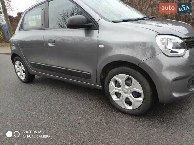Сірий Рено Твінго, об'ємом двигуна 0 л та пробігом 17 тис. км за 8300 $, фото 3 на Automoto.ua
