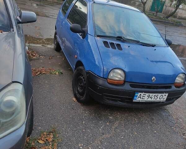 Синий Рено Твинго, объемом двигателя 1.14 л и пробегом 230 тыс. км за 2100 $, фото 1 на Automoto.ua
