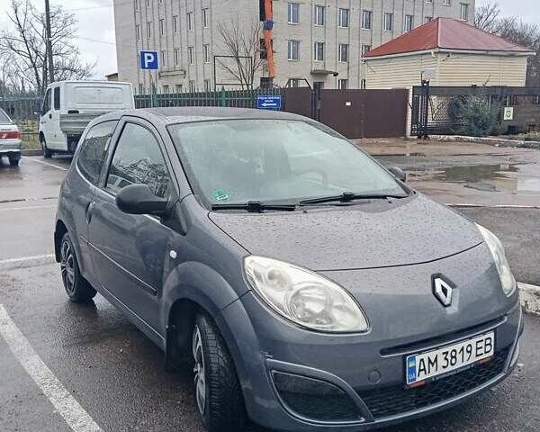 Синий Рено Твинго, объемом двигателя 1.15 л и пробегом 183 тыс. км за 3900 $, фото 18 на Automoto.ua