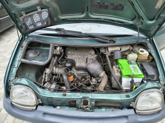 Зеленый Рено Твинго, объемом двигателя 1.2 л и пробегом 153 тыс. км за 2500 $, фото 3 на Automoto.ua