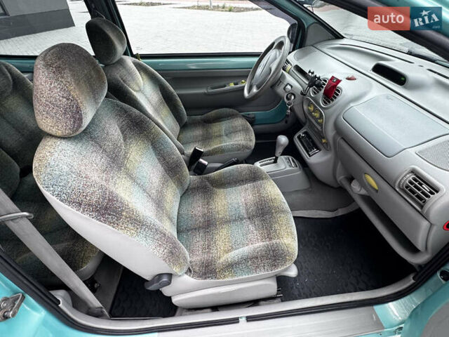 Зеленый Рено Твинго, объемом двигателя 1.2 л и пробегом 137 тыс. км за 3500 $, фото 47 на Automoto.ua