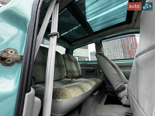 Зеленый Рено Твинго, объемом двигателя 1.2 л и пробегом 137 тыс. км за 3500 $, фото 52 на Automoto.ua