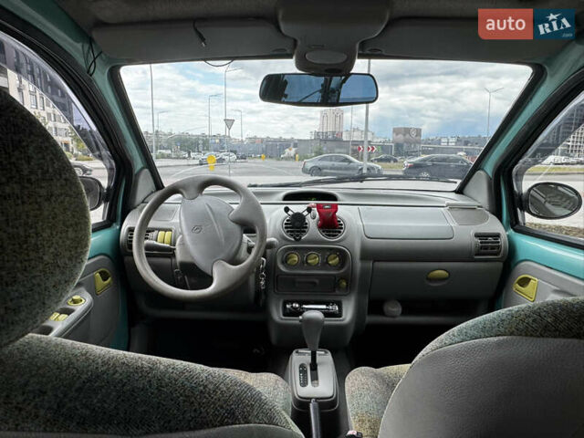 Зеленый Рено Твинго, объемом двигателя 1.2 л и пробегом 137 тыс. км за 3500 $, фото 39 на Automoto.ua