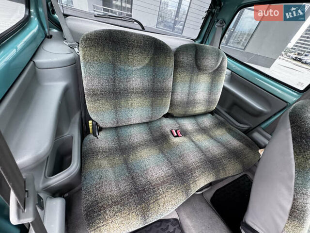 Зеленый Рено Твинго, объемом двигателя 1.2 л и пробегом 137 тыс. км за 3500 $, фото 53 на Automoto.ua