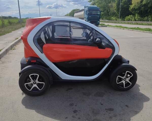 Красный Рено Твизи, объемом двигателя 0 л и пробегом 12 тыс. км за 5000 $, фото 19 на Automoto.ua