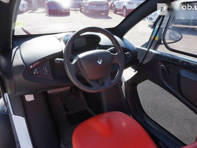Рено Твизи, объемом двигателя 0 л и пробегом 19 тыс. км за 4700 $, фото 13 на Automoto.ua