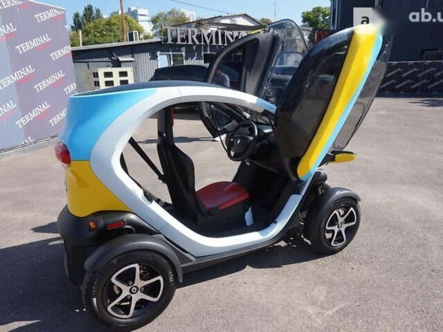 Рено Твизи, объемом двигателя 0 л и пробегом 19 тыс. км за 4700 $, фото 11 на Automoto.ua