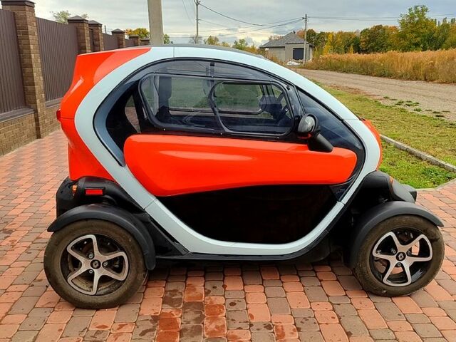 Рено Твизи, объемом двигателя 0 л и пробегом 11 тыс. км за 6000 $, фото 7 на Automoto.ua