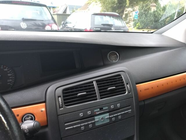 Черный Рено Вел Сатис, объемом двигателя 3 л и пробегом 152 тыс. км за 2353 $, фото 6 на Automoto.ua