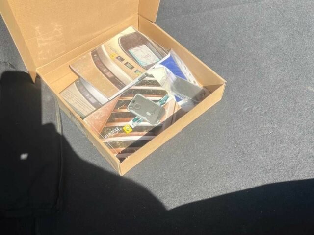 Красный Рено Вел Сатис, объемом двигателя 2.2 л и пробегом 260 тыс. км за 3550 $, фото 2 на Automoto.ua