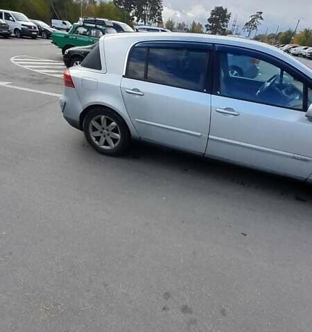 Серый Рено Вел Сатис, объемом двигателя 2.2 л и пробегом 322 тыс. км за 3000 $, фото 3 на Automoto.ua