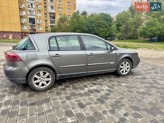 Серый Рено Вел Сатис, объемом двигателя 2.2 л и пробегом 315 тыс. км за 3500 $, фото 11 на Automoto.ua