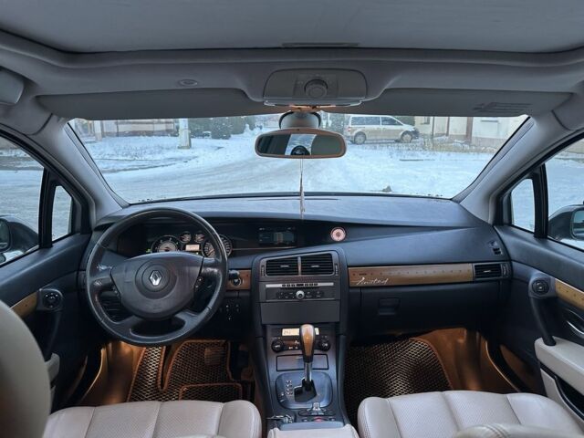 Серый Рено Вел Сатис, объемом двигателя 2.2 л и пробегом 196 тыс. км за 5950 $, фото 15 на Automoto.ua