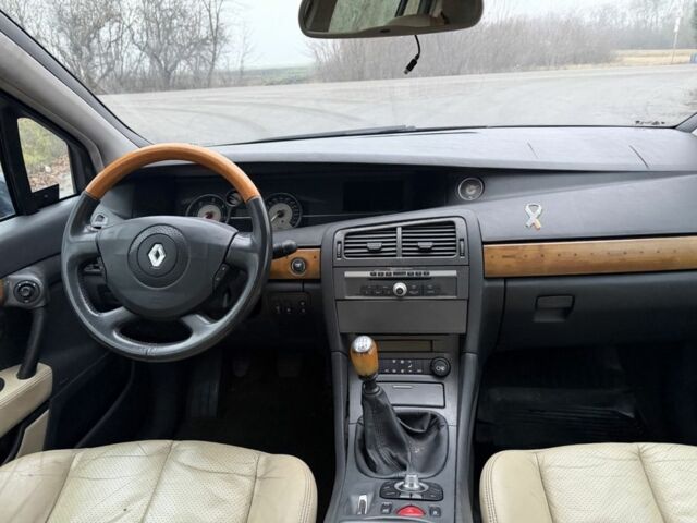 Синій Рено Вел Сатіс, об'ємом двигуна 2.2 л та пробігом 245 тис. км за 1950 $, фото 12 на Automoto.ua