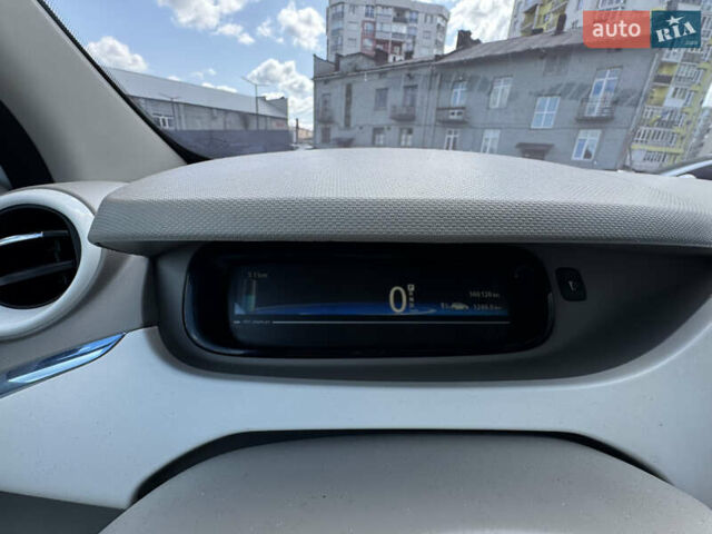Рено Зое 2013 в Львове на Automoto.ua Белый Рено Зое, объемом двигателя 0 л и пробегом 160 тыс. км за 5850 $, фото 19 на Automoto.ua