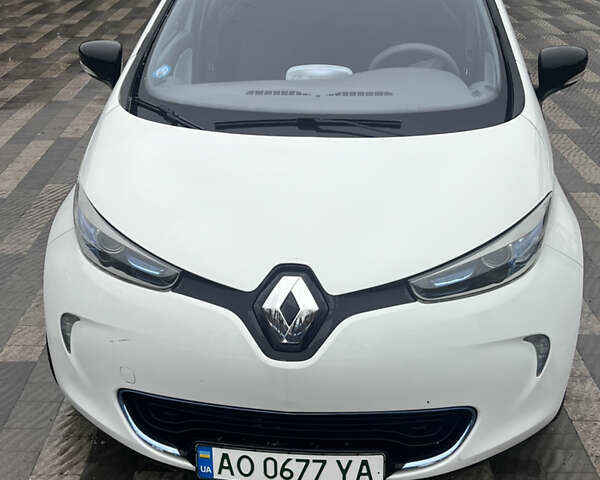 Білий Рено Зое, об'ємом двигуна 0 л та пробігом 150 тис. км за 5400 $, фото 1 на Automoto.ua