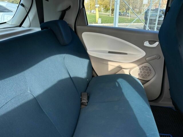 Білий Рено Зое, об'ємом двигуна 0 л та пробігом 201 тис. км за 6400 $, фото 18 на Automoto.ua