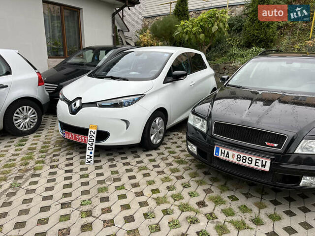 Рено Зое 2013 в Житомире на Automoto.ua Белый Рено Зое, объемом двигателя 0 л и пробегом 130 тыс. км за 6300 $, фото 7 на Automoto.ua