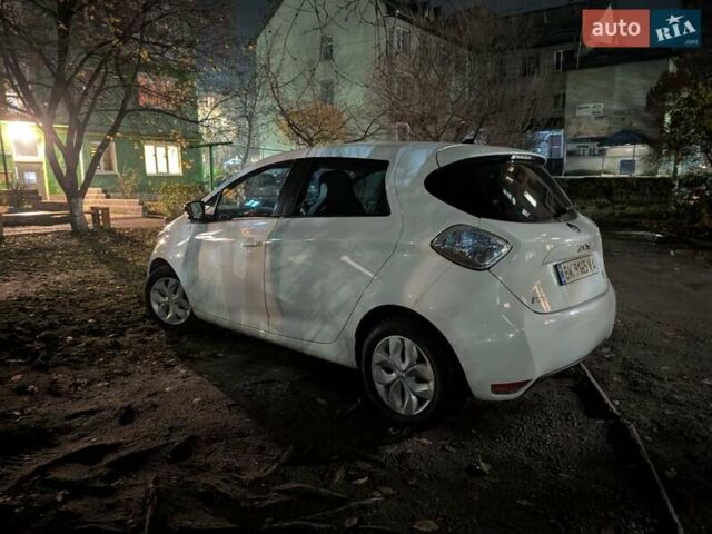 Білий Рено Зое, об'ємом двигуна 0 л та пробігом 150 тис. км за 6350 $, фото 2 на Automoto.ua