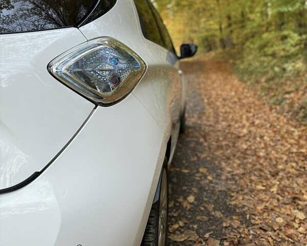 Рено Зое 2013 в Бережанах на Automoto.ua Белый Рено Зое, объемом двигателя 0 л и пробегом 131 тыс. км за 6500 $, фото 10 на Automoto.ua